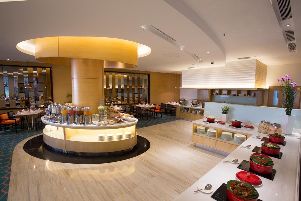 Hotel Ciputra Cibubur Managed By Swiss-Belhotel International Exterior foto